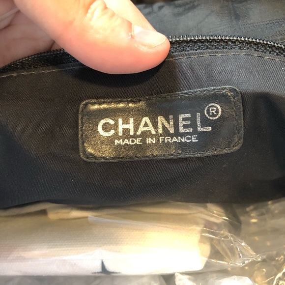 Chanel travel line tote - Picture 8 of 14